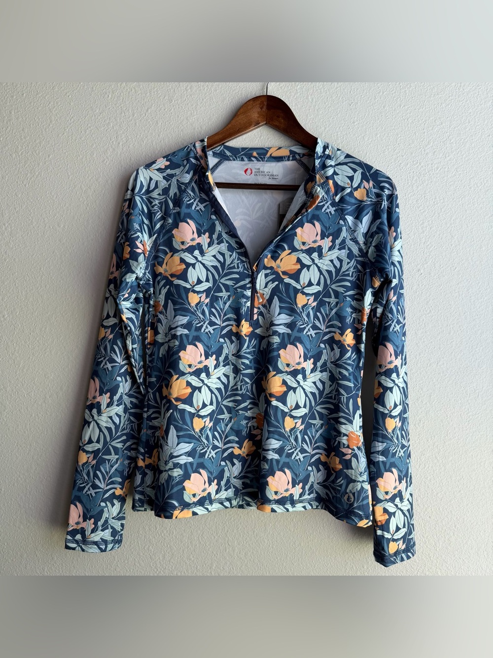 American Outdoorsman Women’s Floral Quarter Zip Medium Long Sleeves Rash Guard G